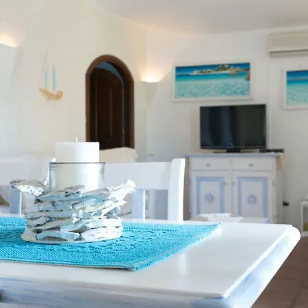 Antonella, Porto Cervo, Deliziosa, Indipendente, Giardino, Vista Mare Willa Arzachena