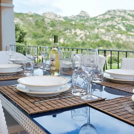 Antonella, Porto Cervo, Deliziosa, Indipendente, Giardino, Vista Mare * Arzachena